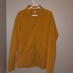 Uniqlo fleece jacket